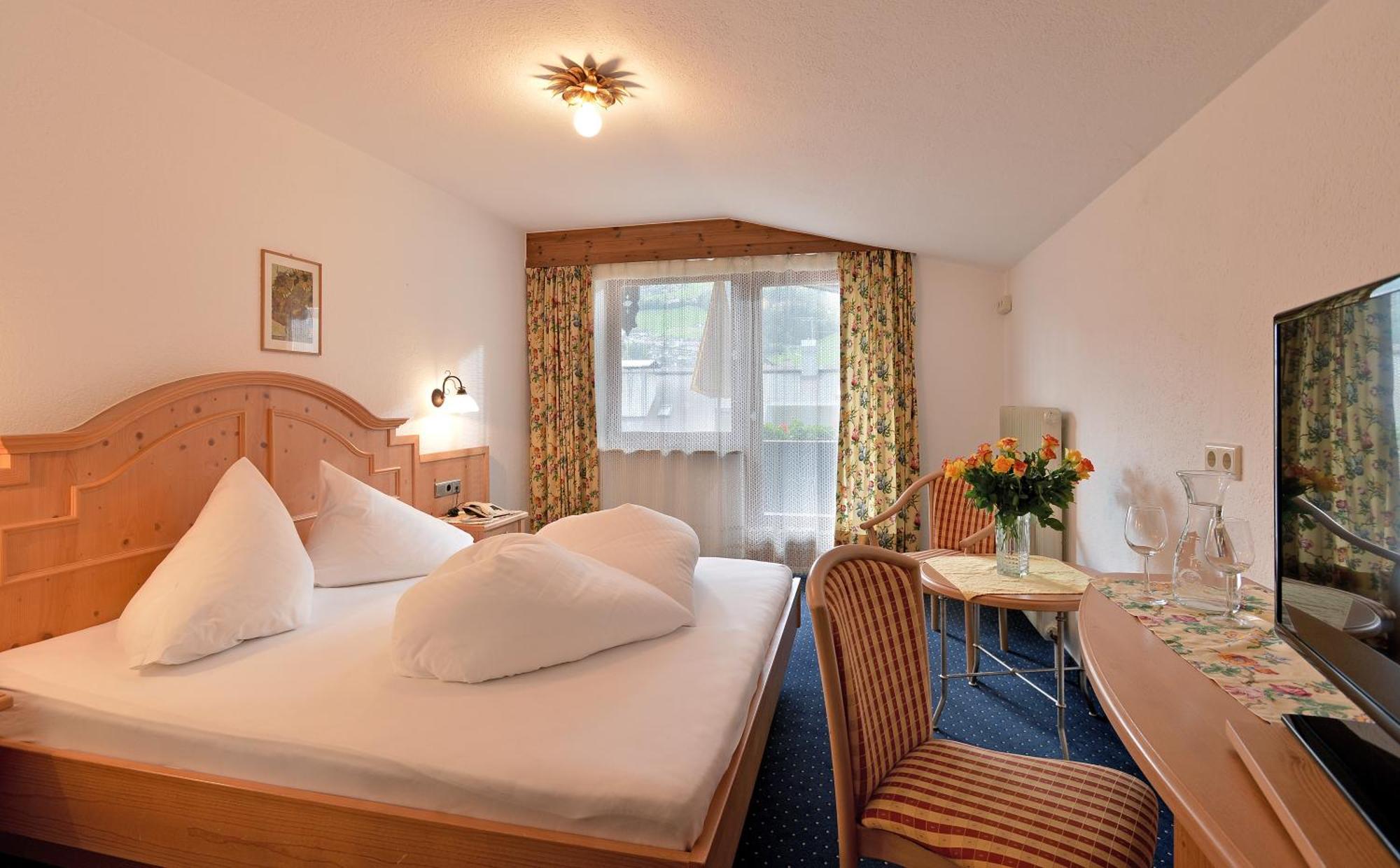 Hotel Schwarzer Adler Hippach Rom bilde